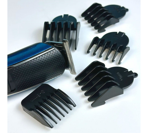 Чоловічий набір VGR V-172 Professional 5в1 (машинка для стрижки, триммер для носа, бритва)