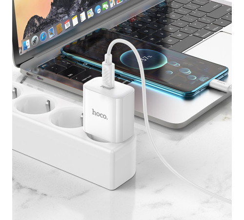 Мережевий зарядний пристрій HOCO C76A Pro Majestic single port PD30W charger White (6942007616300)