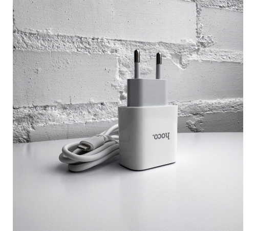 Мережевий зарядний пристрій з кабелем HOCO C76A Pro Majestic single port PD30W charger set (C to iP)(EU) White (6942007616317)