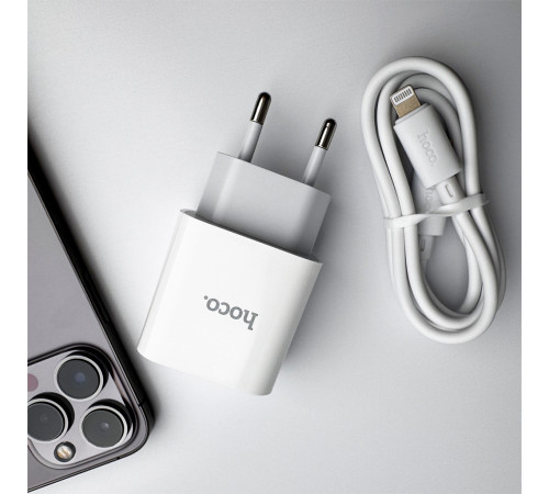 Мережевий зарядний пристрій з кабелем HOCO C76A Pro Majestic single port PD30W charger set (C to iP)(EU) White (6942007616317)