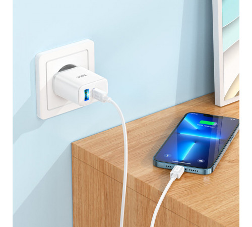 Мережевий зарядний пристрій HOCO C105A Stage dual port PD20W+QC3.0 charger White (6931474782946)
