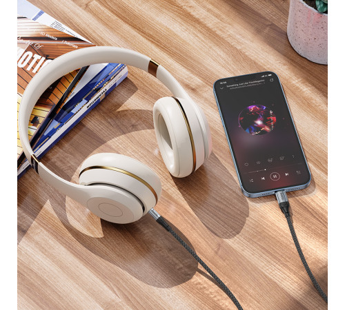 Аудiокабель HOCO UPA26 iP to 3.5mm male, nylon braid, 1m, Black (6942007608817)