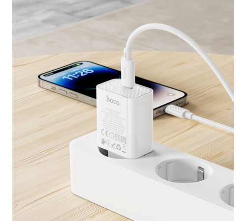 Мережевий зарядний пристрій з кабелем HOCO C143A Benefit single port PD20W charger set(C to iP) White (6942007652070)