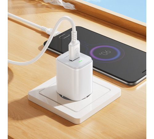 Мережевий зарядний пристрій з кабелем BOROFONE BAS82A Star single port QC3.0 charger set (Micro) (EU) White (6941991126734)