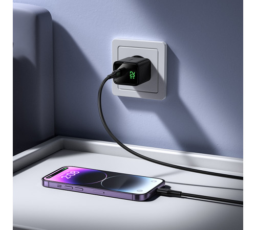 Мережевий зарядний пристрій з кабелем HOCO CS82A Excellent single port PD20W charger with digital display set(C to iP) Black (6942007664509)