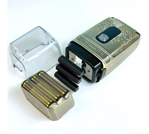 Чоловічий набір VGR V-649 Professional LED display з 4 насадками (машинка для стрижки, бритва, шейвер)