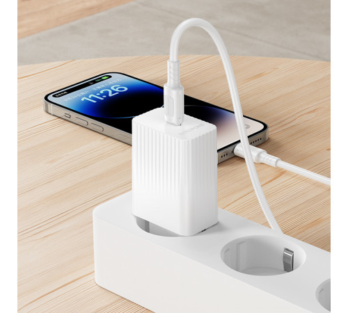 Мережевий зарядний пристрій Borofone BAS75A Source PD30W Type-C to Lightning