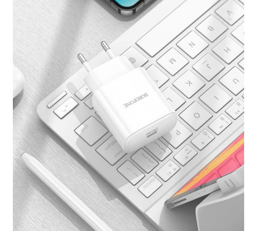 Мережевий зарядний пристрій з кабелем BOROFONE BA81A single port PD20W charger set (C to iP) (EU) White (6941991108198)