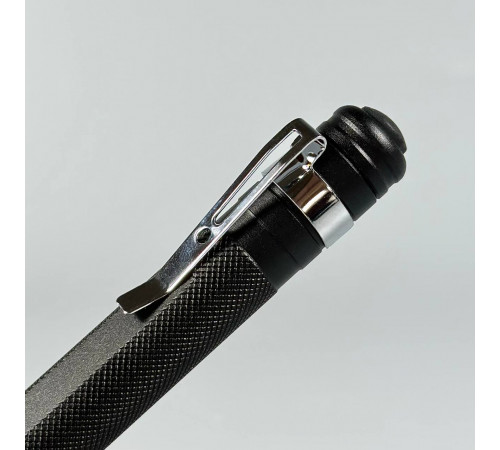 Ліхтар 706 Red light (XPE, 2 акумулятори ААА, 1 режим, Zoom, затискач)