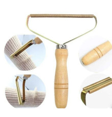 Щетка-скребок для удаления катышков, ворса и шерсти с одежды, мебели и ковров(500)