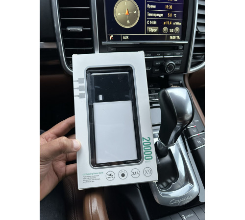 Повер Банк  20000   X9   черно -белый