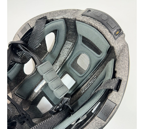 Захисний шолом Smart4u R55 (L) Black (58-62см), акустика, мікрофон, сигнали поворотів та стопів, додаток, пульт BR80 (ZHLIV-000R55-5340)