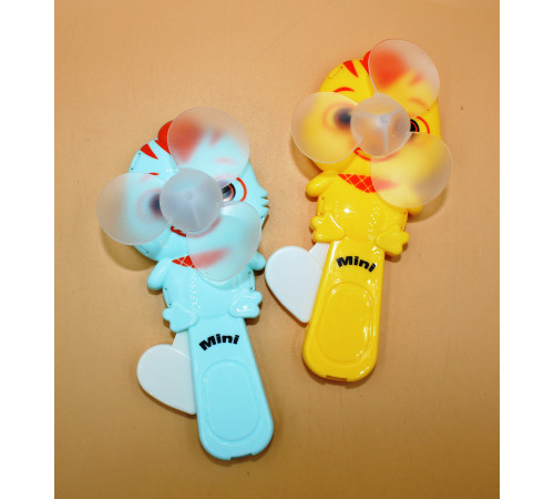 AA2907 Вентилятор Ручний, Курча