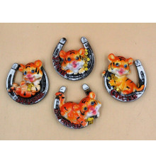 TA3897 Магніт, Тигреня на Підкові, 5*5см, кераміка.